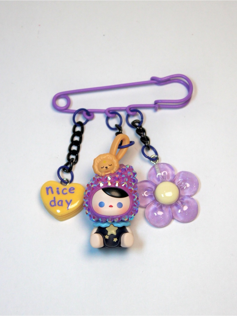 Bedazzled Pop Bean Pin Charmy - Pucky